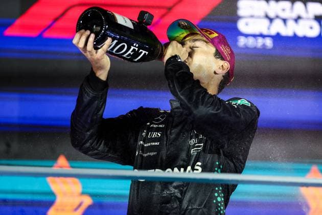 F1 - SINGAPORE GRAND PRIX 2025 RUSSELL George (gbr), Mercedes AMG F1 Team W16, portrait podium during the 2025 Formula 1 Singapore Grand Prix, 18th round of the 2025 FIA Formula One World Championship, WM, Weltmeisterschaft from October 3 to 5, 2025 on the Marina Bay Street Circuit, in Singapore - SingaporeSingapore  Copyright: xEricxAlonsox