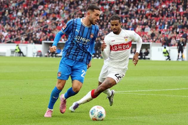 05.10.2025, xrekx, Fussball 1.Bundesliga, VfB Stuttgart - 1.FC Heidenheim v.l. Arijon Ibrahimovic (1.FC Heidenheim 1846) Lorenz Assignon (VfB Stuttgart) (DFL DFB REGULATIONS PROHIBIT ANY USE OF PHOTOGRAPHS as IMAGE SEQUENCES and or QUASI-VIDEO) Stuttgart