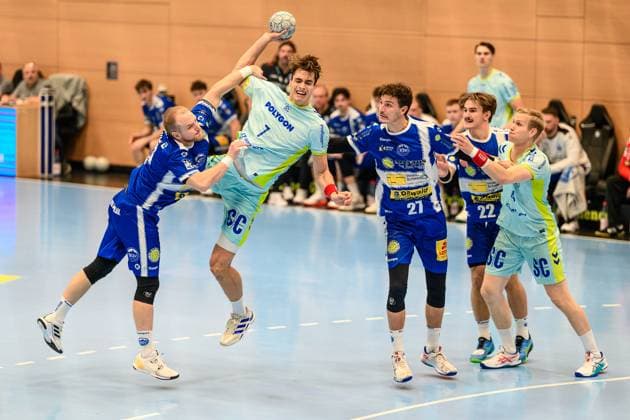 Peter, Walz (Kreislaeufer, ThSV Eisenach, 14), Julian, Koester (RL, VfL Gummersbach, 7), Philipp, Meyer (Kreislaeufer, ThSV Eisenach, 27), Felix, Aellen (Rueckraum Mitte, ThSV Eisenach, 22), Ellidi Snaer, Vidarsson (KM, VfL Gummersbach, 4) GER, Thueringen, ThSV Eisenach gegen VfL Gummersbach, 1. Daikin Handballbundesliga, Handball, 7.Spieltag, Saison 2025 2026, Sonntag, 05.10.2025 GER, Thueringen, ThSV Eisenach gegen VfL Gummersbach, 1. Daikin Handballbundesliga, Handball, 7.Spieltag, Saison 2025 2026, Sonntag, 05.10.2025 Eisenach Copyright: xEibner-Pressefoto MartinxHerbstx EP_MHT