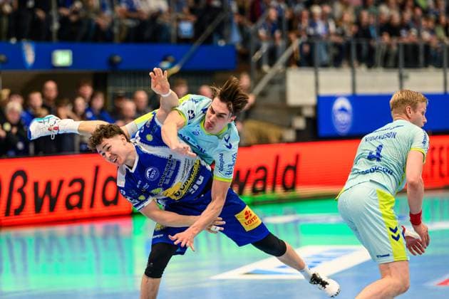 Miro, Schluroff (RL, VfL Gummersbach, 15), Tillman, Leu (Kreislaeufer, ThSV Eisenach, 99), Ellidi Snaer, Vidarsson (KM, VfL Gummersbach, 4) GER, Thueringen, ThSV Eisenach gegen VfL Gummersbach, 1. Daikin Handballbundesliga, Handball, 7.Spieltag, Saison 2025 2026, Sonntag, 05.10.2025 GER, Thueringen, ThSV Eisenach gegen VfL Gummersbach, 1. Daikin Handballbundesliga, Handball, 7.Spieltag, Saison 2025 2026, Sonntag, 05.10.2025 Eisenach Copyright: xEibner-Pressefoto MartinxHerbstx EP_MHT