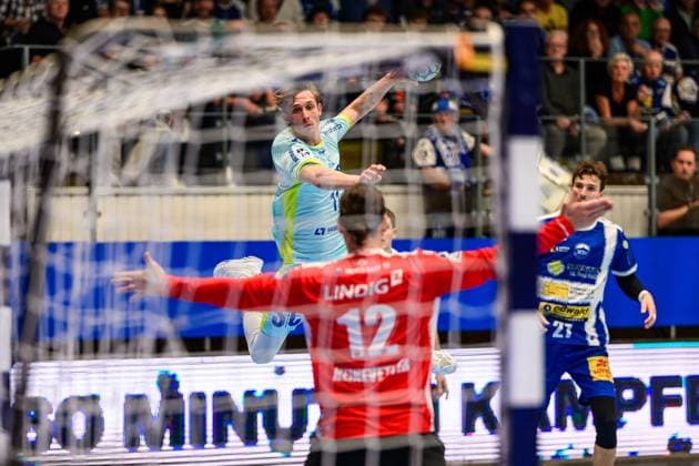 Mathis, Haeseler (RA, VfL Gummersbach, 11), Silvio, Heinevetter (TW, ThSV Eisenach, 12) GER, Thueringen, ThSV Eisenach gegen VfL Gummersbach, 1. Daikin Handballbundesliga, Handball, 7.Spieltag, Saison 2025 2026, Sonntag, 05.10.2025 GER, Thueringen, ThSV Eisenach gegen VfL Gummersbach, 1. Daikin Handballbundesliga, Handball, 7.Spieltag, Saison 2025 2026, Sonntag, 05.10.2025 Eisenach Copyright: xEibner-Pressefoto MartinxHerbstx EP_MHT