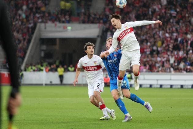 05.10.2025, xrekx, Fussball 1.Bundesliga, VfB Stuttgart - 1.FC Heidenheim v.l. Ameen Al-Dakhil (VfB Stuttgart) Mikkel Kaufmann (1.FC Heidenheim 1846) Angelo Stiller (VfB Stuttgart) (DFL DFB REGULATIONS PROHIBIT ANY USE OF PHOTOGRAPHS as IMAGE SEQUENCES and or QUASI-VIDEO) Stuttgart