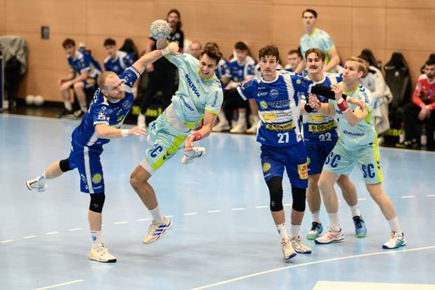 Julian, Koester (RL, VfL Gummersbach, 7), Peter, Walz (Kreislaeufer, ThSV Eisenach, 14), Philipp, Meyer (Kreislaeufer, ThSV Eisenach, 27), Ellidi Snaer, Vidarsson (KM, VfL Gummersbach, 4), Felix, Aellen (Rueckraum Mitte, ThSV Eisenach, 22) GER, Thueringen, ThSV Eisenach gegen VfL Gummersbach, 1. Daikin Handballbundesliga, Handball, 7.Spieltag, Saison 2025 2026, Sonntag, 05.10.2025 GER, Thueringen, ThSV Eisenach gegen VfL Gummersbach, 1. Daikin Handballbundesliga, Handball, 7.Spieltag, Saison 2025 2026, Sonntag, 05.10.2025 Eisenach Copyright: xEibner-Pressefoto MartinxHerbstx EP_MHT