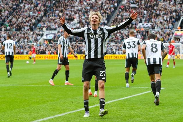 Newcastle United FC v Nottingham Forest FC, Premier League Nick Woltemade Of Newcastle United scores a GOAL 2-0 and celebrates during the Newcastle United FC v Nottingham Forest FC English Premier League match at St.James Park, Newcastle, England, United Kingdom on 5 October 2025 Credit: Lee Keuneke Every Second Media Editorial use only. All images are copyright Every Second Media Limited. No images may be reproduced without prior permission. All rights reserved. Premier League and Football League images are subject to licensing agreements with Football DataCo Limited. see https: www.football-dataco.com Copyright: xIMAGO EveryxSecondxMediax ESM-1616-0097 LeexKeunekex xEveryxSecondxMediax
