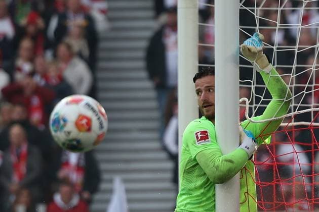 05.10.2025, xrekx, Fussball 1.Bundesliga, VfB Stuttgart - 1.FC Heidenheim v.l. Diant Ramaj (1.FC Heidenheim 1846) (DFL DFB REGULATIONS PROHIBIT ANY USE OF PHOTOGRAPHS as IMAGE SEQUENCES and or QUASI-VIDEO) Stuttgart
