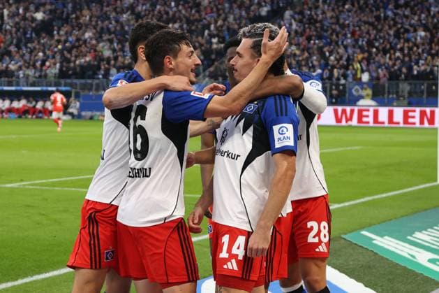 GER, xFSx ,Hamburg, HSV , 1. Bundesliga , Fussball, DFL, Hamburger SV , am Hamburger Volksparkstadion , 1.FSV Mainz 05 , 05.10.2025 v.l. Rayan Philippe (Hamburger SV ,14) feiert das 2:0 fuer den Hamburger SV DFL regulations prohibit any use of photographs as image sequences and or quasi-video. Copyright: HMBxMedia FernandoxSoares