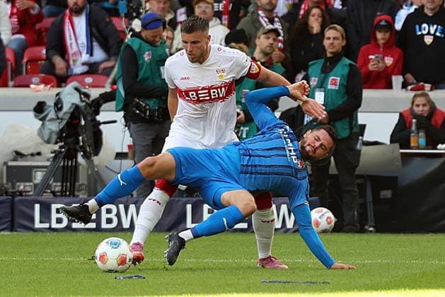 05.10.2025, xrekx, Fussball 1.Bundesliga, VfB Stuttgart - 1.FC Heidenheim v.l. Abseitstor Ermedin Demirovic (VfB Stuttgart) Diant Ramaj (1.FC Heidenheim 1846) Marnon Busch (1.FC Heidenheim 1846) (DFL DFB REGULATIONS PROHIBIT ANY USE OF PHOTOGRAPHS as IMAGE SEQUENCES and or QUASI-VIDEO) Stuttgart