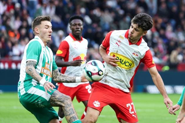 SOCCER - BL, RBS vs Rapid SALZBURG,AUSTRIA,05.OCT.25 - SOCCER - ADMIRAL Bundesliga, Red Bull Salzburg vs SK Rapid Wien. Image shows Bendeguz Bolla (Rapid) and Kerim Alajbegovic (RBS).  GEPAxpictures xDavidxGeieregger