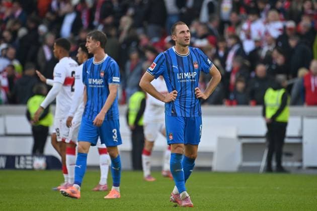 Jonas FOEHRENBACH (Heidenheim), hi:Jan SCHOEPPNER (Heidenheim). Enttaeuschung,Frust, enttaeuscht,frustriert,niedergeschlagen, Aktion, Fussball 1. Bundesliga Saison 2025 2026, 6.Spieltag, Spieltag06 VfB Stuttgart - 1.FC Heidenheim 1-0 am 05.10.2025 MHP ARENA.