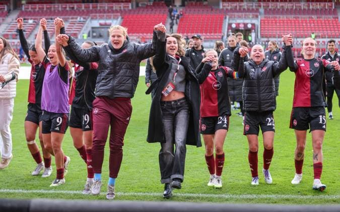 DEU, Nürnberg, FC Nürnberg vs RB Leipzig, Google Pixel Bundesliga, DFB, Saison 2526, Max-Morlock-Stadion, 5. Spieltag im Bild: FC Nürnberg freut sich über einen Punkt gegen RB Leipzig, 1:1 nach Toren DFB DFL REGULATIONS PROHIBIT ANY USE OF PHOTOGRAPHS AS IMAGE SEQUENCES AND OR QUASI-VIDEO, 05.10.2025, Copyright: HMBxMedia HendrikxHamelau