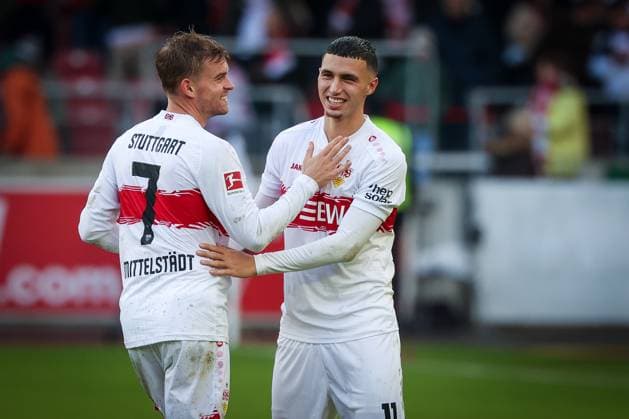 Maximilian Mittelstaedt 7 (VfB Stuttgart) und Bilal El Khannouss 11 (VfB Stuttgart) gluecklich nach Spielende, VfB Stuttgart vs. 1. FC Heidenheim 1846, DFL, Bundesliga, Saison 2025 2026, MHP Arena, Hinrunde, 6. Spieltag, 05.10.2025 DFB regulations prohibit any use of photographs as image sequences and or quasi-video Stuttgart Baden-Wuerttemberg Deutschland