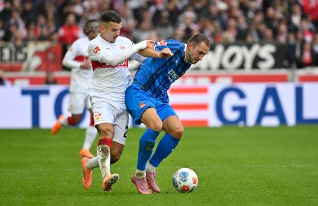 Zweikampf, Aktion Badredine Bouanani VfB Stuttgart (27) gegen Jonas Foehrenbach 1. FC Heidenheim 1846 FCH (19) VfB Stuttgart vs 1. FC Heidenheim FCH 05.10.2025 DFL REGULATIONS PROHIBIT ANY USE OF PHOTOGRAPHS AS IMAGE SEQUENCES AND OR QUASI-VIDEO VfB Stuttgart vs 1. FC Heidenheim FCH