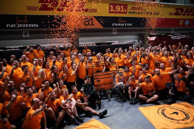 F1 - SINGAPORE GRAND PRIX 2025 McLaren F1 Team Constructor World Champions Celebration during the 2025 Formula 1 Singapore Grand Prix, 18th round of the 2025 FIA Formula One World Championship, WM, Weltmeisterschaft from October 3 to 5, 2025 on the Marina Bay Street Circuit, in Singapore - SingaporeSingapore  Copyright: xEricxAlonsox
