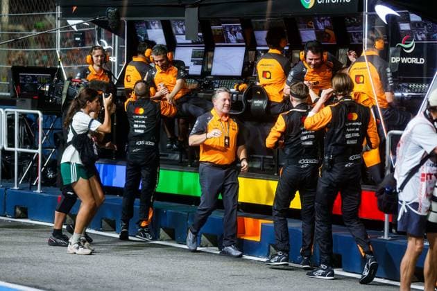 F1 - SINGAPORE GRAND PRIX 2025 BROWN Zak (usa), CEO of of McLaren Racing, portrait during the 2025 Formula 1 Singapore Grand Prix, 18th round of the 2025 FIA Formula One World Championship, WM, Weltmeisterschaft from October 3 to 5, 2025 on the Marina Bay Street Circuit, in Singapore - SingaporeSingapore  Copyright: xFLORENTxGOODENx