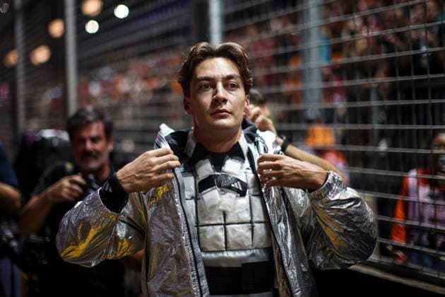 F1 - SINGAPORE GRAND PRIX 2025 RUSSELL George (gbr), Mercedes AMG F1 Team W16, portrait during the 2025 Formula 1 Singapore Grand Prix, 18th round of the 2025 FIA Formula One World Championship, WM, Weltmeisterschaft from October 3 to 5, 2025 on the Marina Bay Street Circuit, in Singapore - SingaporeSingapore  Copyright: xXavixBonillax