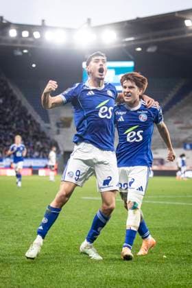 FOOTBALL: Ligue 1 Racing Strasbourg (RCS) vs Angers. 05 10 2025 Stade de la Meinau. Strasbourg - France Joie des joueurs de l equipe de Racing Strasbourg Valentin Barco 32 (RCS) apres le but de Joaquin Panichelli 9 (RCS)  Copyright: xElyxandroxCEGARRAx