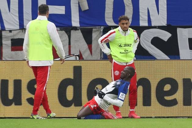 05.10.2025, xtgx, Fussball 1. Bundesliga, Hamburger SV - 1. FSV Mainz 05 emspor, v.l. Jean Luc Dompe (HSV, 7) Jubel, Torjubel, jubelt ueber das Tor, celebrate the goal, celebration (DFL DFB REGULATIONS PROHIBIT ANY USE OF PHOTOGRAPHS as IMAGE SEQUENCES and or QUASI-VIDEO) Hamburg