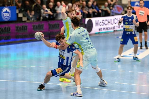 Stephan, Seitz (Rueckraum Rechts, ThSV Eisenach, 44), Julian, Koester (RL, VfL Gummersbach, 7), Tom, Kiesler (RL, VfL Gummersbach, 30) GER, Thueringen, ThSV Eisenach gegen VfL Gummersbach, 1. Daikin Handballbundesliga, Handball, 7.Spieltag, Saison 2025 2026, Sonntag, 05.10.2025 GER, Thueringen, ThSV Eisenach gegen VfL Gummersbach, 1. Daikin Handballbundesliga, Handball, 7.Spieltag, Saison 2025 2026, Sonntag, 05.10.2025 Eisenach Copyright: xEibner-Pressefoto MartinxHerbstx EP_MHT