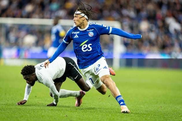 FOOTBALL: Ligue 1 Racing Strasbourg (RCS) vs Angers. 05 10 2025 Stade de la Meinau. Strasbourg - France Diego Moreira 7 (RCS) et Carlens Arcus 2 (Angers)  Copyright: xelyxandroxcegarrax
