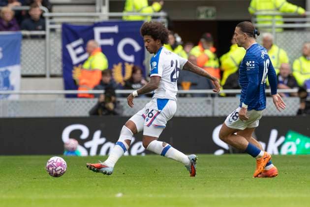 Everton v Crystal Palace - Premier League Chris Richards (26) of Crystal Palace F.C. is in possession of the ball during the Premier League match between Everton and Crystal Palace at Hill Dickinson Stadium in Liverpool, England, on October 5, 2025. Liverpool Merseyside United Kingdom  Copyright: xMIxNewsx originalFilename:fletcher-evertonv251005_npkMa.jpg