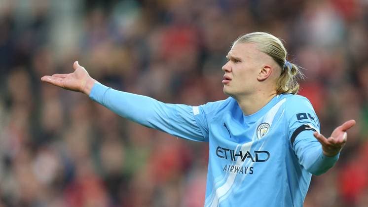 London, England, October 05 2025: Erling Haaland (9 Manchester City) during the Premier League game between Brentford and Manchester City at Gtech Community Stadium in London, England. (Photo by Jay Patel Sports Press Photo SPP) Copyright: xJayxPatel SportsxPressxPhoto SPPx Sportspressphoto_SPR38676
