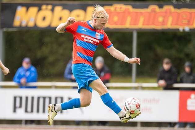 Fussball I Herren I Saison 2025-2026 I Regionalliga Nord I 13. Spieltag I SV Drochtersen-Assel - Hannover 96 II I 05.10.2025 Matti Cebulla (31, SV Drochtersen Assel) Drochtersen Kehdinger Stadion Niedersachsen Deutschland Copyright: xLobeca JörgxStruwex