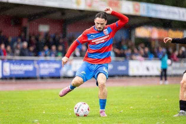 Fussball I Herren I Saison 2025-2026 I Regionalliga Nord I 13. Spieltag I SV Drochtersen-Assel - Hannover 96 II I 05.10.2025 Robin Kölle (44, SV Drochtersen Assel) Drochtersen Kehdinger Stadion Niedersachsen Deutschland Copyright: xLobeca JörgxStruwex