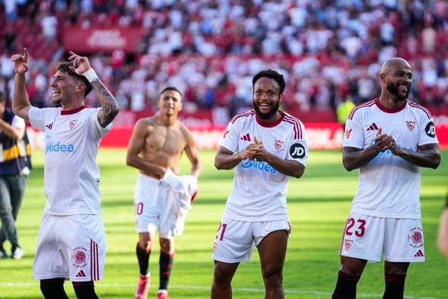 October 5, 2025, Sevilla, Sevilla, SPAIN: Chidera Ejuke of Sevilla FC gestures during the Spanish league, LaLiga EA Sports, football match played between Sevilla FC and FC Barcelona, Barca at Ramon Sanchez-Pizjuan stadium on October 5, 2025, in Sevilla, Spain. Sevilla SPAIN - ZUMAa181 20251005_zaa_a181_141 Copyright: xJoaquinxCorcherox