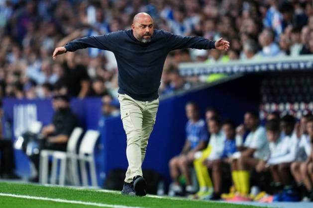ESP: RCD Espanyol v Real Betis. La Liga EA Sports. Date 8 RCD Espanyol head coach Manolo Gonzalez during the La Liga EA Sports match between RCD Espanyol and Real Betis played at RCDE Stadium on October 5, 2025 in Barcelona, Spain. kpng Copyright: xBaguxBlancox xPRESSINx PS_251005_ESP_BET_2525_1825