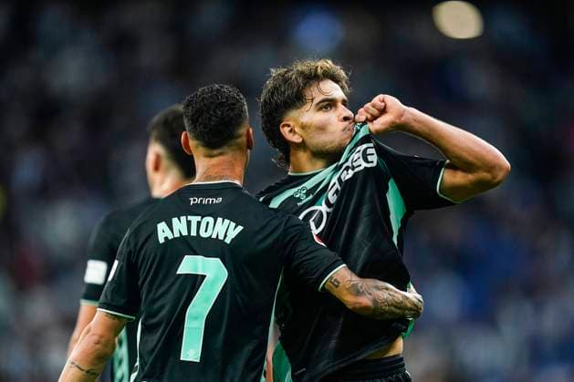 ESP: RCD Espanyol v CA Osasuna. La Liga EA Sports. Date 8 Abde Ezzalzouli of Real Betis celebrates the 1-2 during the La Liga EA Sports match between RCD Espanyol and Real Betis played at RCDE Stadium on October 5, 2025 in Barcelona, Spain. kpng Copyright: xSergioxRuizx xPRESSINx PS_2501005_ESP_BET_2526_054