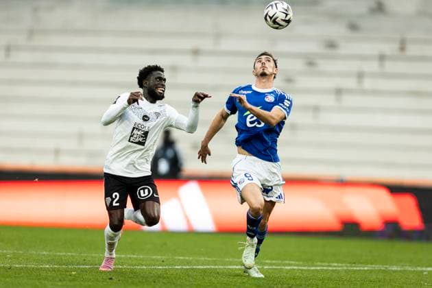 FOOTBALL: Ligue 1 Racing Strasbourg (RCS) vs Angers. 05 10 2025 Stade de la Meinau. Strasbourg - France Joaquin Panichelli 9 (RCS) et Carlens Arcus 2 (Angers)  Copyright: xelyxandroxcegarrax