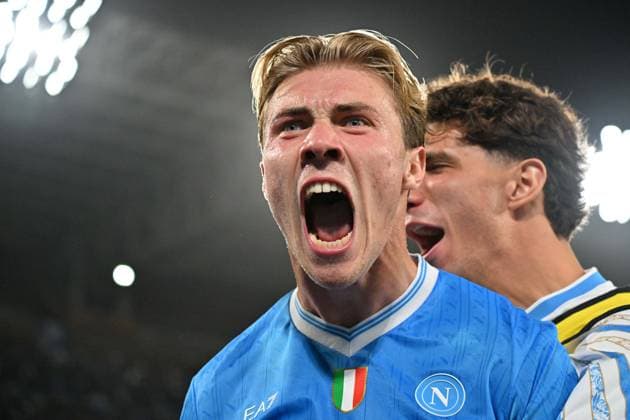 Foto IPP Felice De Martino Napoli 05 10 2025 Calcio Campionato serie A 2025-2026 Napoli - Genoa 2-1 Nella foto: Esultanza dopo il gol di Rasmus Hojlund per il definitivo 2 a 1 del Napoli Italy Photo Press World Copyright Napoli italy Italia ITALY  Copyright: xR4924_italyphotopressx