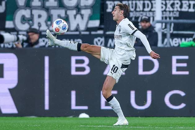 05.10.2025, Fußball, Borussia Mönchengladbach - SC Freiburg, 1. Fußball Bundesliga, Borussia-Park, Saison 2025 2026: Florian Neuhaus (Borussia Mönchengladbach 10) DFB regulations prohibit any use of photographs as image sequences and or quasi-video. Nordrhein-Westfalen Deutschland