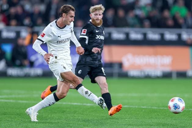 05.10.2025, Fußball, Borussia Mönchengladbach - SC Freiburg, 1. Fußball Bundesliga, Borussia-Park, Saison 2025 2026: Florian Neuhaus (Borussia Mönchengladbach 10) DFB regulations prohibit any use of photographs as image sequences and or quasi-video. Nordrhein-Westfalen Deutschland