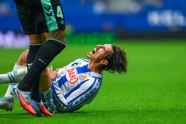 RCD ESPANYOL v REAL BETIS. RCDE STADIUM BARCELONA. October 5,2025 RCD ESPANYOL vs REAL BETIS October 5,2025 Pere Milla (11) of RCD Espanyol reacts during the match between RCD Espanyol and Real Madrid corresponding to the eighth day of La Liga EA Sports at RCDE Stadium in Barcelona, Spain. Cornella El Prat ESP Copyright: xS.xRosx