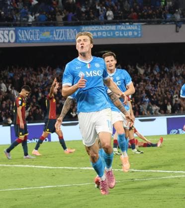 October 5, 2025, Napoli, Campania, ITALIA: Goal the Rasmus Hoyland of SSC Napoli During the 2025 26 Italian Serie A football match between SSC Napoli and Genoa on October 5, 2025, at the Diego Armando Maradona Stadium in Naples...Pictured: Napoli ITALIA - ZUMAs236 20251005_aap_s236_110 Copyright: xFabioxSassox