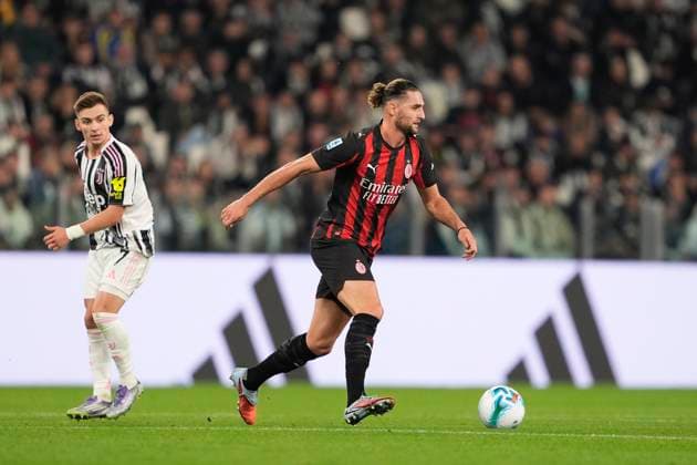 AC Milan s Adrien Rabiot during the Serie A soccer match between Juventus Fc and Milan at the Juventus Stadium in Turin, north west Italy - October 5, 2025. - Soccer  Copyright: xFabioxFerrari LaPressex