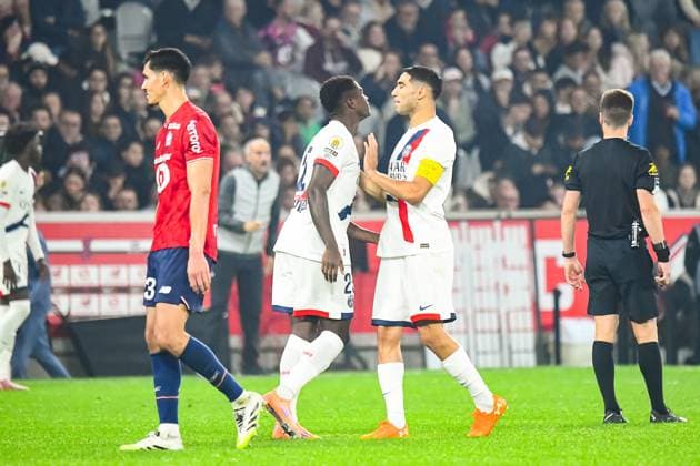 FOOTBALL : Lille OSC vs Paris SG - Ligue 1 - JournÃ e 7 - 05 10 2025 Joie des joueurs du Paris SG apres le but de Nuno Mendes (Paris SG) LilleFrance  Copyright: xBaptistexAutissierx