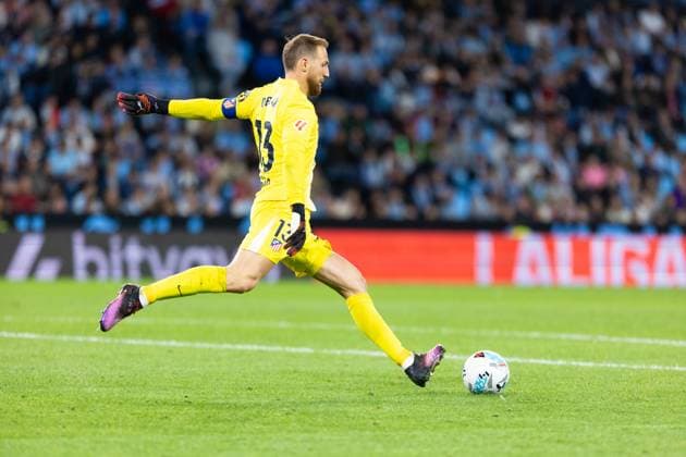 Real Club Celta de Vigo v Club Atletico de Madrid - LaLiga EA Sports VIGO, SPAIN - OCTOBER 5: Jan Oblak Goalkeeper of Atletico de Madrid in action during the LaLiga EA Sports match between Real Club Celta de Vigo and Club Atletico de Madrid at Estadio Abanca-Balaidos on October 5, 2025 in Vigo, Spain. (Photos by Diego Simon Photo Players Images Magara Press) Vigo Estadio Abanca-Balaidos Spain Copyright: xDiegoxSimonx