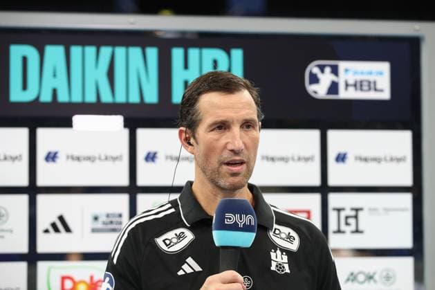05.10.2025, xtgx, Handball Verein - SC Magdeburg v.l. Torsten Jansen (Hamburg, Trainer) Portrait, Portraet, Einzelbild Dyn Interview Hamburg