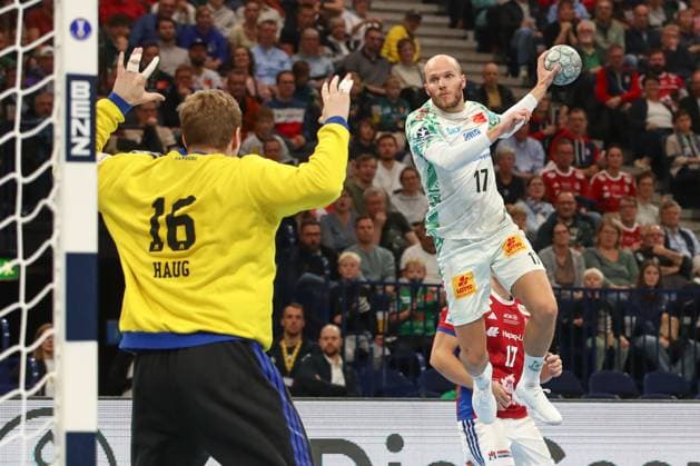 05.10.2025, xtgx, Handball Verein - SC Magdeburg v.l. Tim Hornke (Magdeburg, 17) wirft Tor, Torschuetze, erzielt Tor, Treffer, scores the goal Hamburg