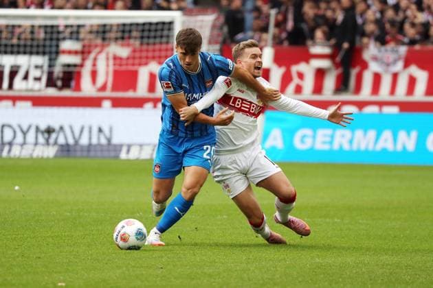 05.10.25 VfB Stuttgart - 1. FC Heidenheim Deutschland, Stuttgart, 05.10.2025, Fussball, Bundesliga, VfB Stuttgart - 1. FC Heidenheim: v.l. Luca Kerber (1. FC Heidenheim), Maximilian Mittelstädt (VfB Stuttgart).