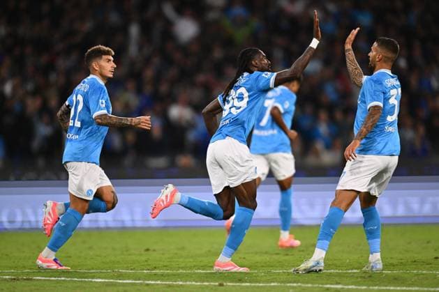 CALCIO - Serie A - SSC Napoli vs Genoa CFC Andre-Frank Zambo Anguissa of S.S.C. Napoli celebrates after scoring the goal of 1-1 during the 6th day of the Serie A Championship between S.S.C. Napoli and Genoa C.F.C. at the Diego Armando Maradona Stadium on October 5, 2025 in Naples, Italy. Naples Italy  Copyright: xIPAxSport ABACAx