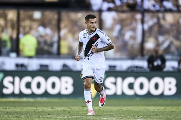 RIO DE JANEIRO, BRAZIL - OCTOBER 5: Philippe Coutinho of Vasco da Gama looks on during a Brasileirao 2025 match between Vasco Da Gama and Vitoria at Sao Januario Stadium on October 5, 2025 in Rio de Janeiro, Brazil. (Photo by Richard Callis Sports Press Photo ) Copyright: xRichardxCallisx Sportspressphoto_SPR39013