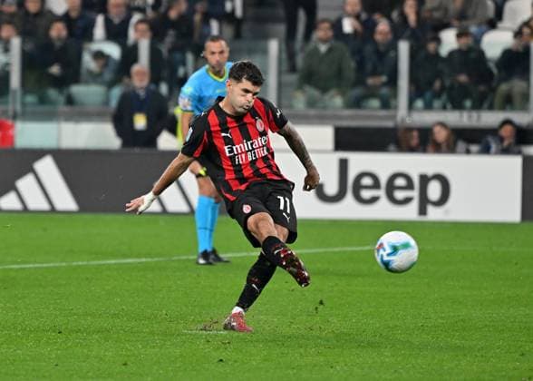 (251006) -- TURIN, Oct. 6, 2025 -- AC Milan s Christian Pulisic fails a penalty kick during a Serie A football match between Juventus and AC Milan in Turin, Italy, Oct. 5, 2025. (Photo by Xinhua) (SP)ITALY-TURIN-FOOTBALL-SERIE A-JUVENTUS VS AC MILAN AlbertoxLingria 