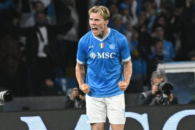Italy: Serie A Enelive SSC Napoli vs Genoa CFC Rasmus Hojlund of SSC Napoli celebrates after scoring a goal of 2-1 during the Serie A Enelive between SSC Napoli vs Genoa CFC, Final Score 2-1 Naples Italy Copyright: AgostinoxGemito