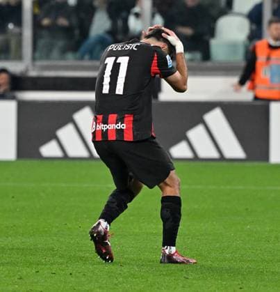 (251006) -- TURIN, Oct. 6, 2025 -- AC Milan s Christian Pulisic reacts after failing a penalty kick during a Serie A football match between Juventus and AC Milan in Turin, Italy, Oct. 5, 2025. (Photo by Xinhua) (SP)ITALY-TURIN-FOOTBALL-SERIE A-JUVENTUS VS AC MILAN AlbertoxLingria 