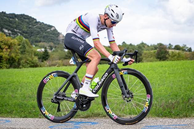 Tadej POGAÄaAR: UEC Road cycling, Rad, Radsport, Strasse European Championships - Ardeche 2025 Tadej POGAÄaAR ( SLO ) Slovenia Querformat - quer - horizontal - Landscape - Event Veranstaltung: UEC Road Cycling European Championships 2025 Ardeche - Category Kategorie: Cycling - Road Cycling European Championships - Road Race Elite Men - Location Ort: Europe France - Valence - Discipline: Road Race ( RR ) - Distance: 202,5 km - Date Datum: 05.10.2025 Sunday Day 5 -