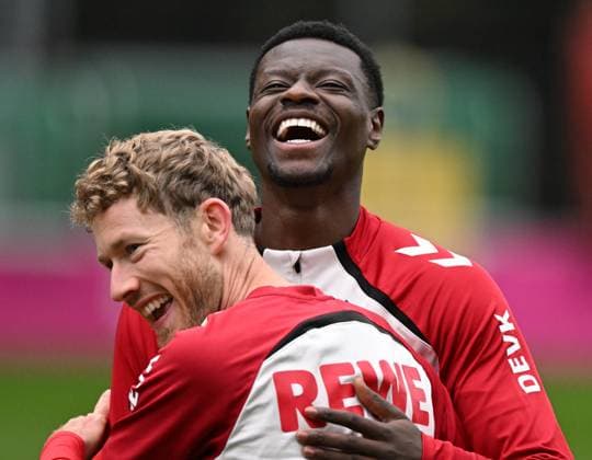 01.10.2025, xophax, Fussball , Fussball-Bundesliga 1.FC Köln Saison 2025 2026 Training Florian Kainz, links und Ragnar Ache , rechts ( beide 1.FC Köln ) (DFL DFB REGULATIONS PROHIBIT ANY USE OF PHOTOGRAPHS as IMAGE SEQUENCES and or QUASI-VIDEO) Koeln