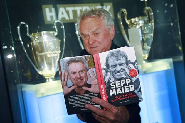 Sepp MAIER und sein neues Buch: ALS DER FUSSBALL NOCH CHARAKTER HATTE Sepp Maier. Einer, der viel erlebt und daher eine Menge zu erzaehlen hat. Seine lange Reise mit dem Fussball beschreibt er in seinem Buch,das am 8. Oktober im Coppenrath Verlag erscheint.Geplant ist auch noch eine TV Doku, die auf das Buch basiert. Â
